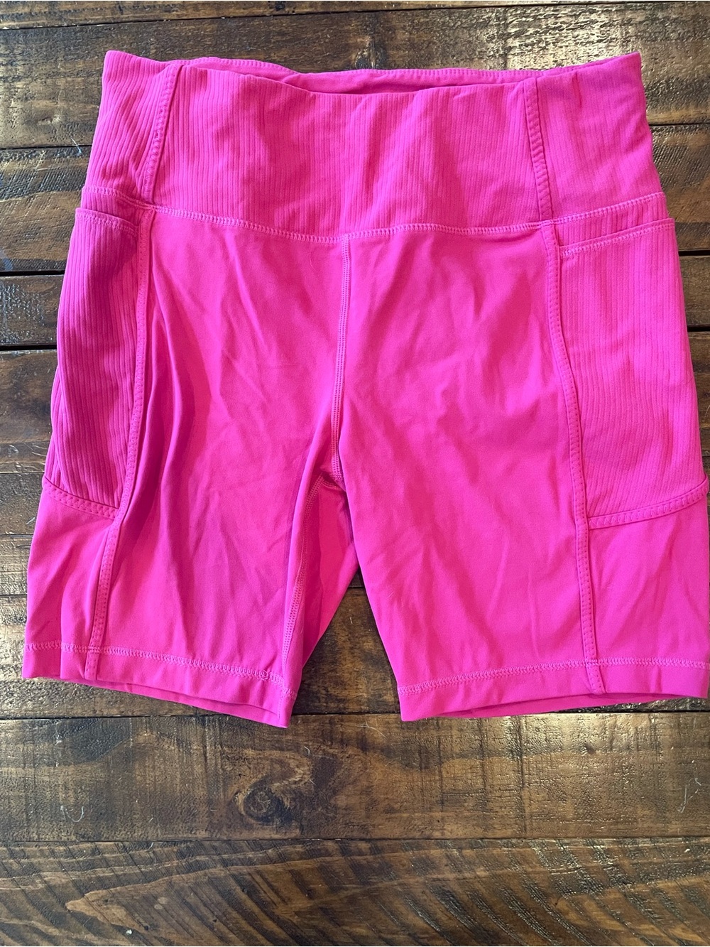 Mondetta Vibrant Pink High-Rise Bike Shorts with Side Pockets